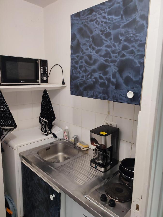 Parisian Vibes A Clichy Apartment Bagian luar foto